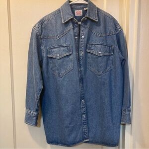 Levi’s pearl snap heavy denim shirt jacket